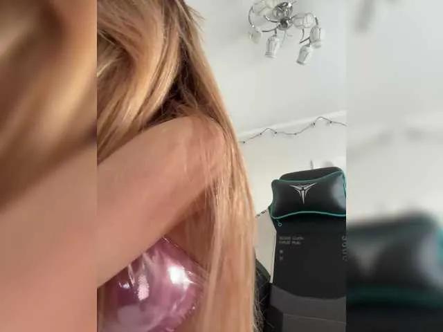 -Lana-Chester- on BongaCams