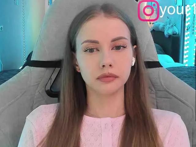 -VikkiL0vesCheese- on BongaCams