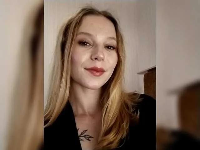 1biscuit1 on BongaCams