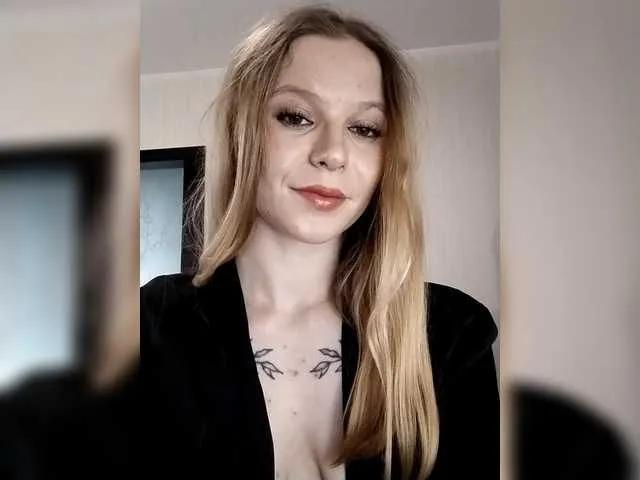 1biscuit1 on BongaCams