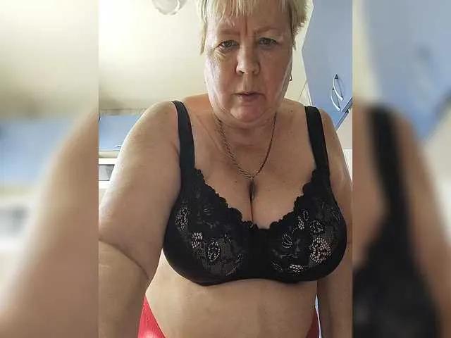 Alena61 on BongaCams