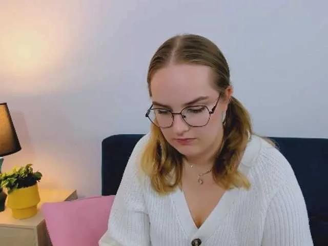 AlicePretty69 on BongaCams