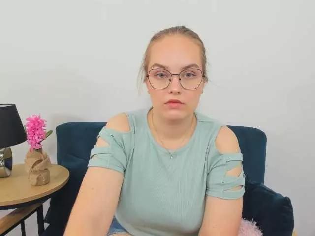 AlicePretty69 on BongaCams