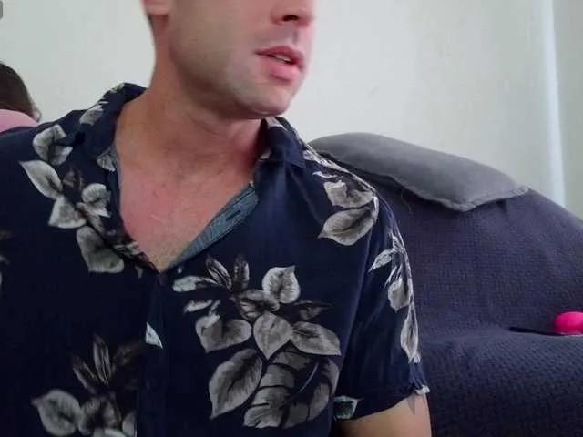 august-laura on BongaCams