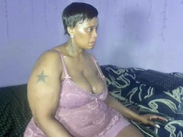 Big-Ass-Wilma on BongaCams