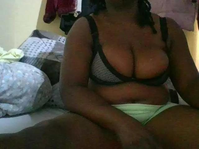 bigboobies2 on BongaCams