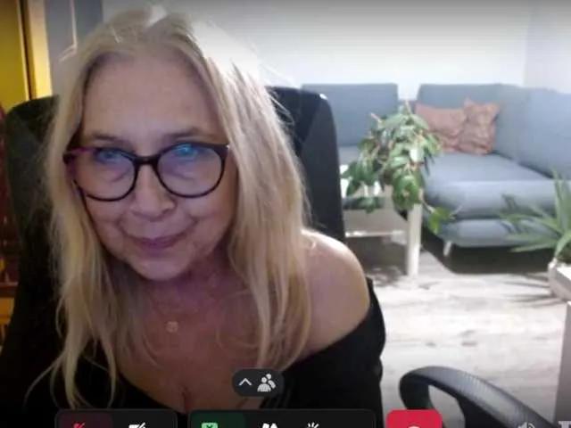 BlondeSofia on BongaCams