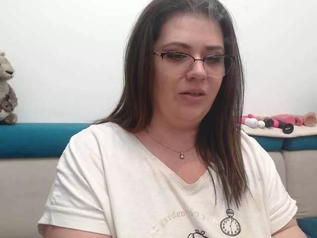 carolina30 on BongaCams