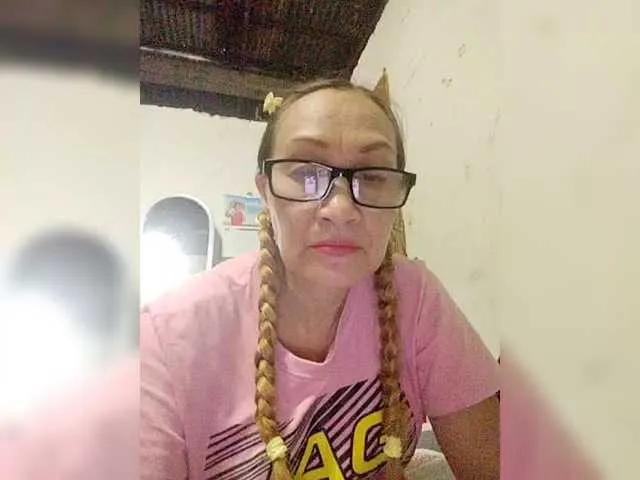 cherrywhite03 on BongaCams