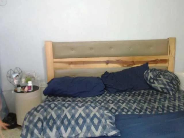 couplesexxx28 on BongaCams