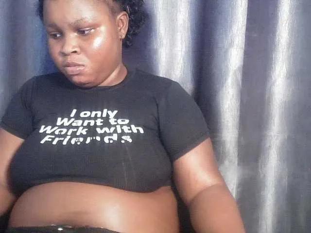 Creamyposh on BongaCams