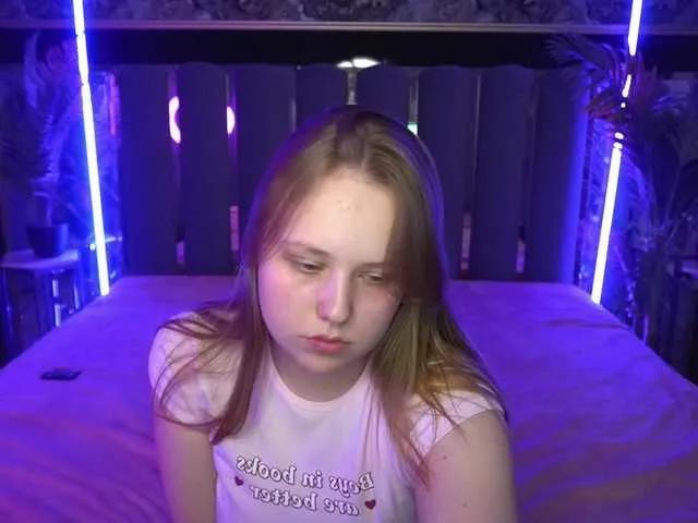 CrystallPaws on BongaCams