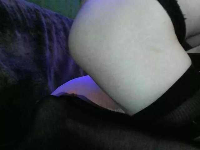 Devochka1010 on BongaCams