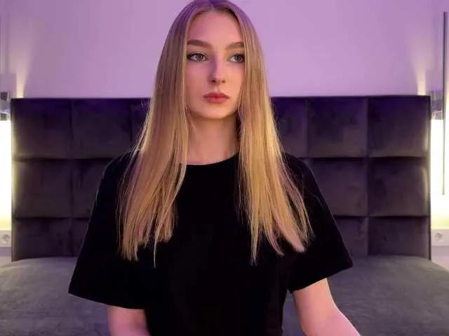 DiamondLily — 10 Tokens (+1 point) ^.^ Support me in the contest! It turns me on when you are generous, bold, and play by the rules. I love it when you say what you want and slowly warm me up in chat...