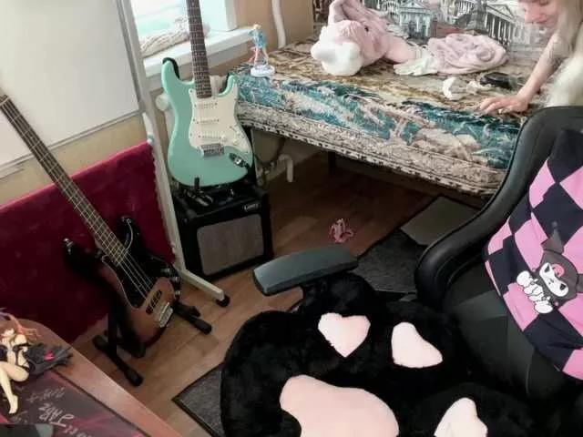 ElainLuv on BongaCams