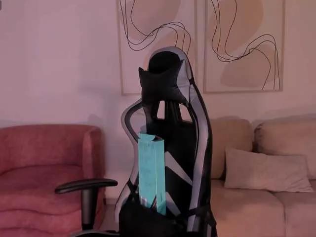 EllaClark on BongaCams