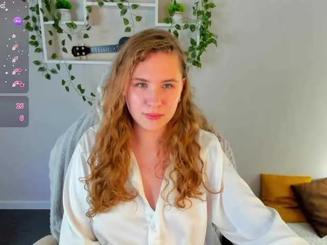 Elsiee-Cuttiess on BongaCams