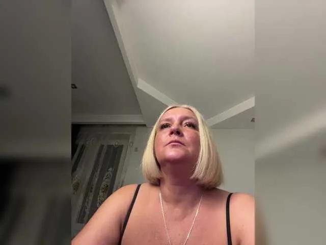 Eva-Bella on BongaCams