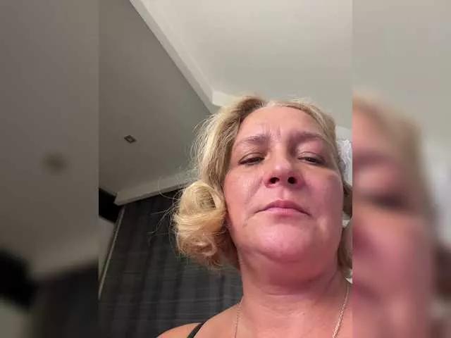 Eva-Bella on BongaCams