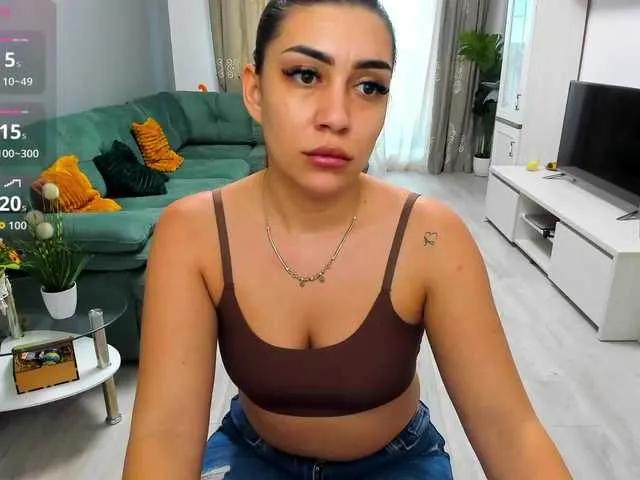 EveeEvian — A hard man with big tips who can make me have the best orgasms here