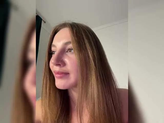 Evelonelfi on BongaCams