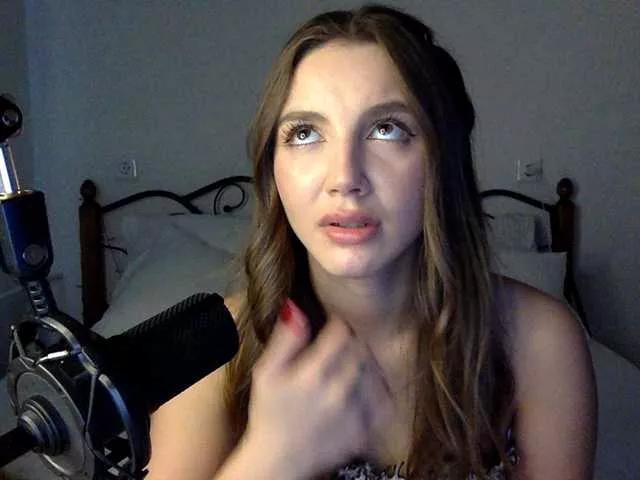 Evelonelfi on BongaCams