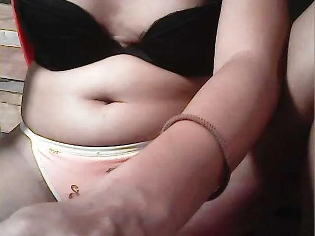 flowerhairypinay on BongaCams