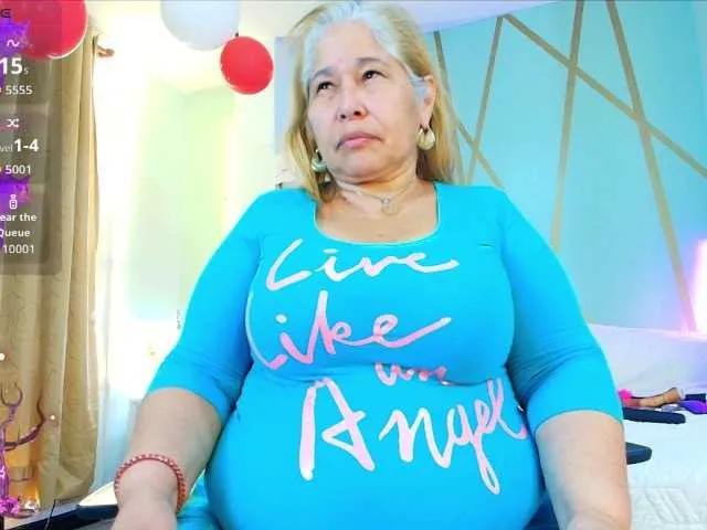 girl-amada on BongaCams