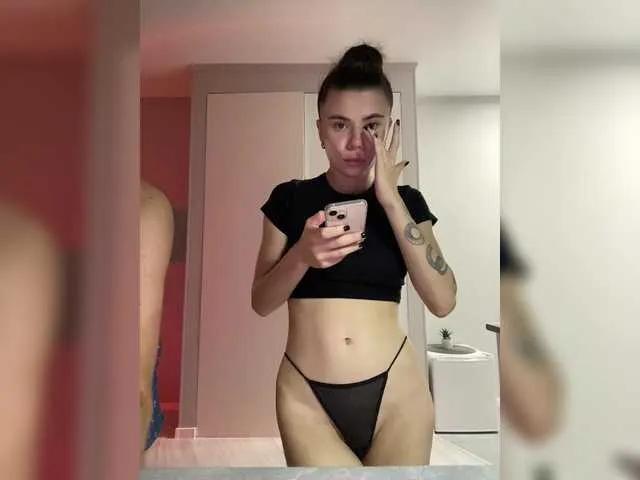 Gummy-Bears on BongaCams