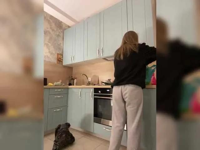 Incredible123 on BongaCams