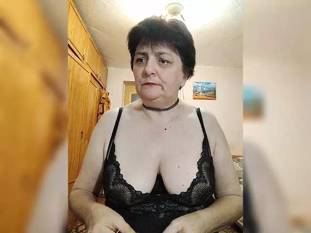 IsXLoves on BongaCams