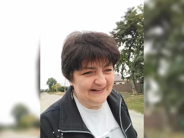 IsXLoves on BongaCams