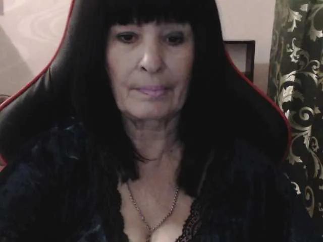 KatarinaGloss — Men who have something to offer to girl: kisses, touches, gifts