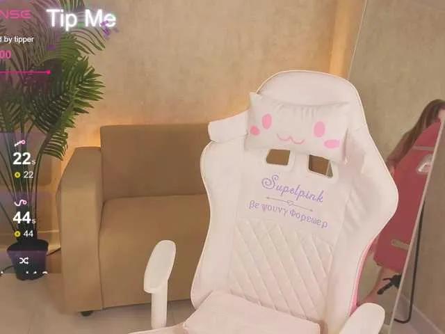 Kiana-White on BongaCams