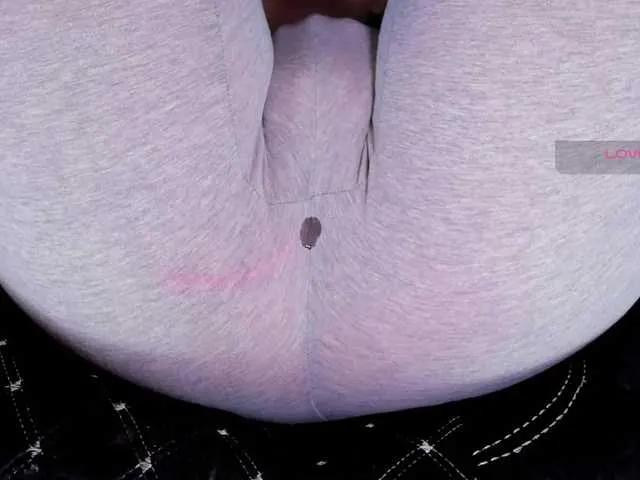 Kira-Kell on BongaCams