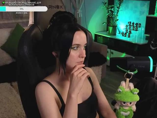KiraLiLime on BongaCams