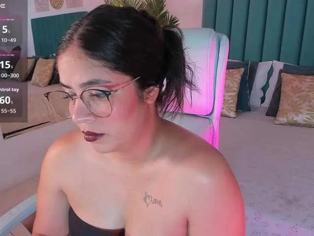LadyFox69 on BongaCams