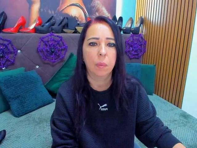 LauraSinFull on BongaCams