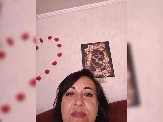 Lina-a-13 on BongaCams