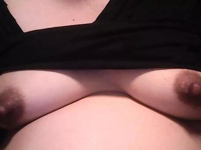 lovelyshantal on BongaCams