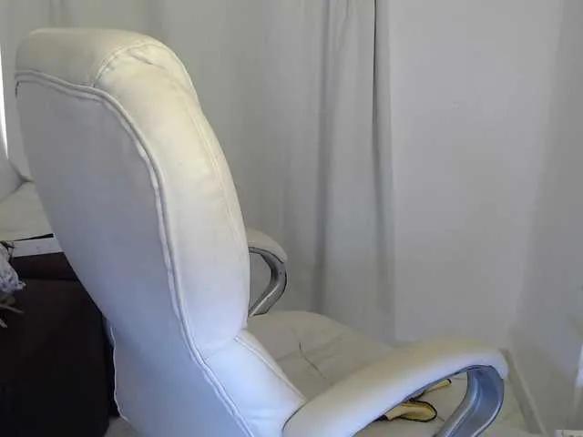 Mature2025 on BongaCams