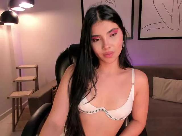 MiaLaurence on BongaCams
