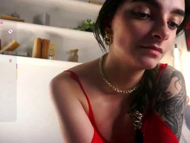 Morena-Dolcce on BongaCams