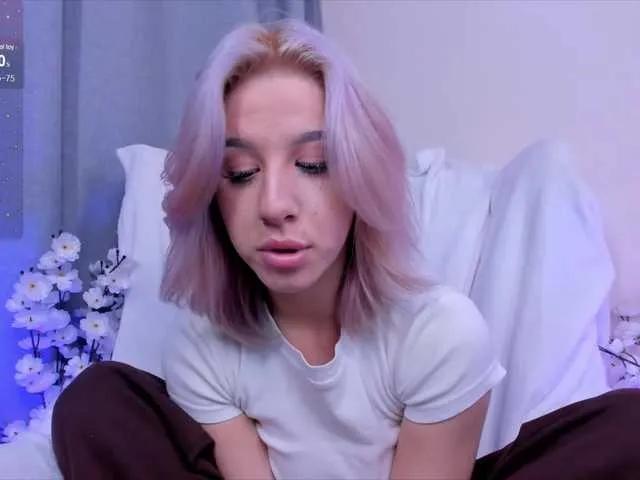 Necucubi on BongaCams