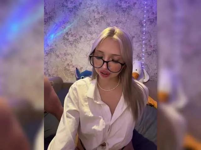 Nice-rats02 on BongaCams