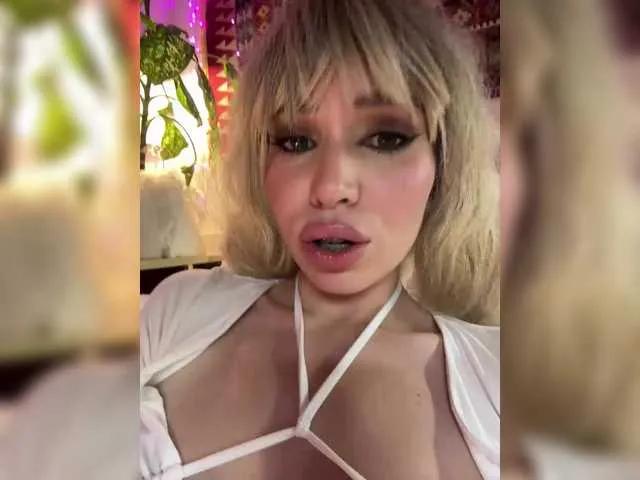 PANTEONA- on BongaCams