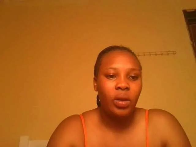 Queenlily25 on BongaCams