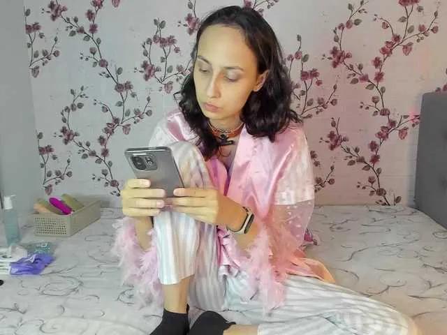 ReginaShine on BongaCams