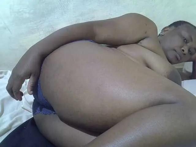 Sexybooty1 on BongaCams