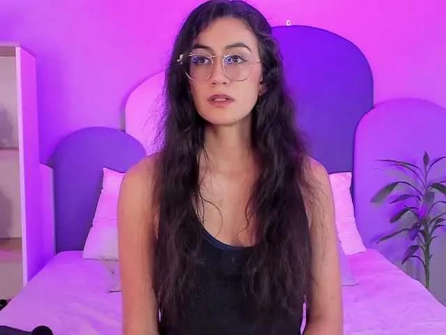 SophieGomez2 on BongaCams